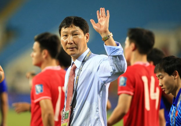hlv-kim-co-tuyen-bo-nhay-cam-phai-chang-dang-mia-mai-ong-troussier