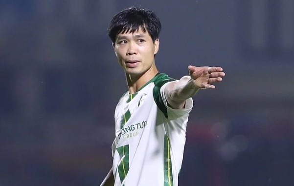 chinh-thuc-hlv-kim-sang-sik-khong-goi-cong-phuong-len-tuyen