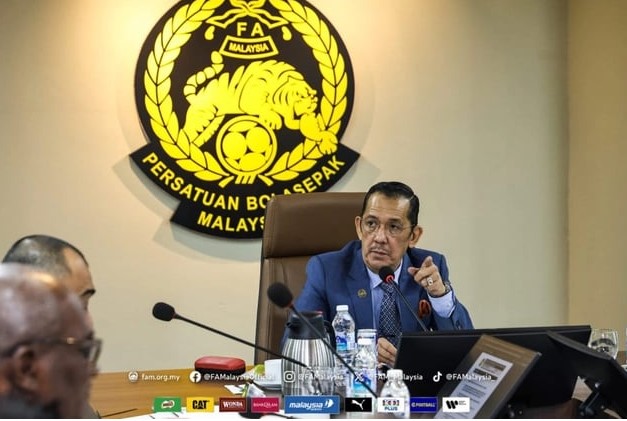 chu-tich-ldbd-xin-tu-chuc-bong-da-malaysia-khon-don-vi-nhap-tich-o-at