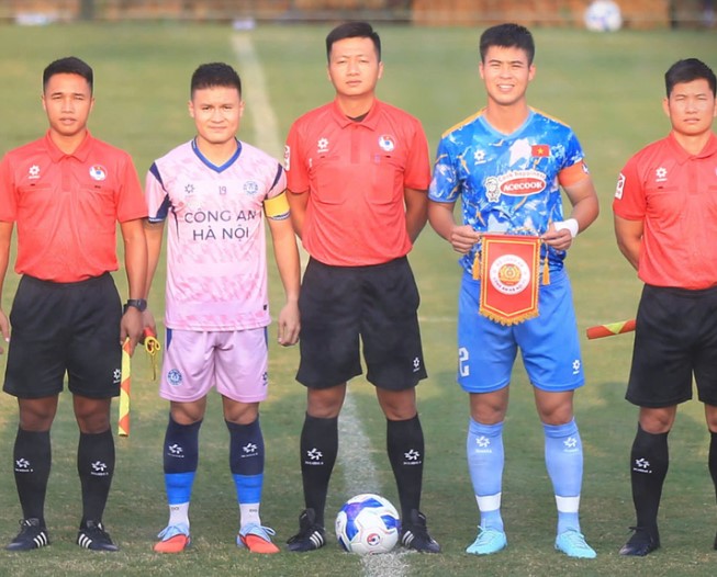 quang-hai-bi-chi-trich-vi-xin-rut-lui-khoi-tuyen-viet-nam-nhung-lai-ra-san-thi-dau-cho-cahn